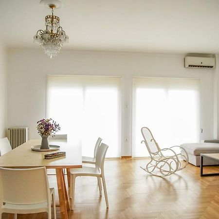 Athenian Blue - Family Apt 5' Minutes From Acropolis Museum Extérieur photo