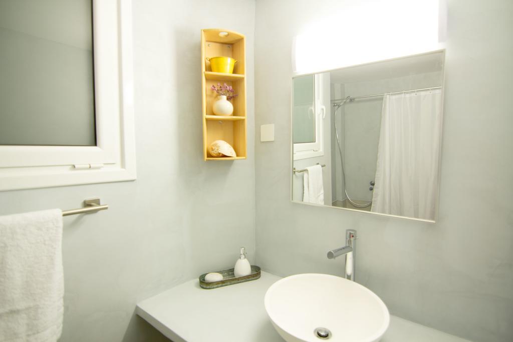 Athenian Blue - Family Apt 5' Minutes From Acropolis Museum Extérieur photo